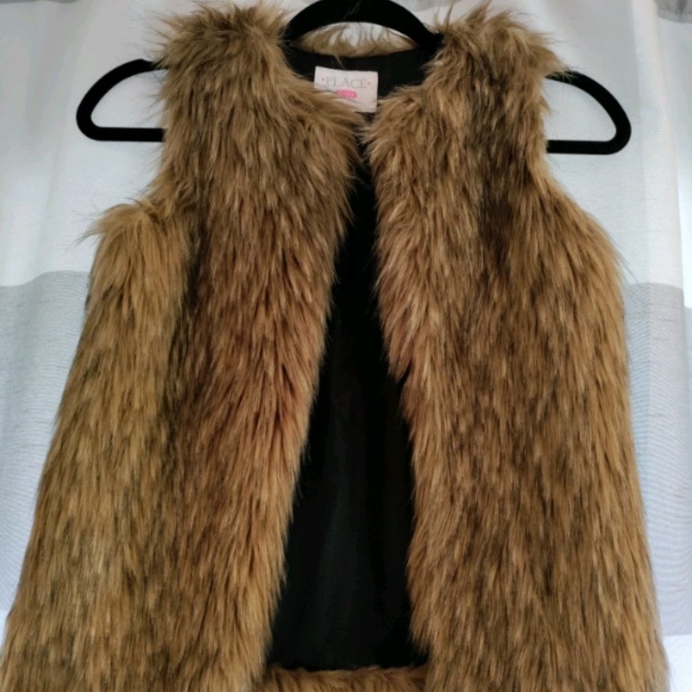 The Children's Place Faux Fur Vest Size 7/8
